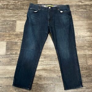 Lee Extreme Motion MVP Straight Fit Jeans